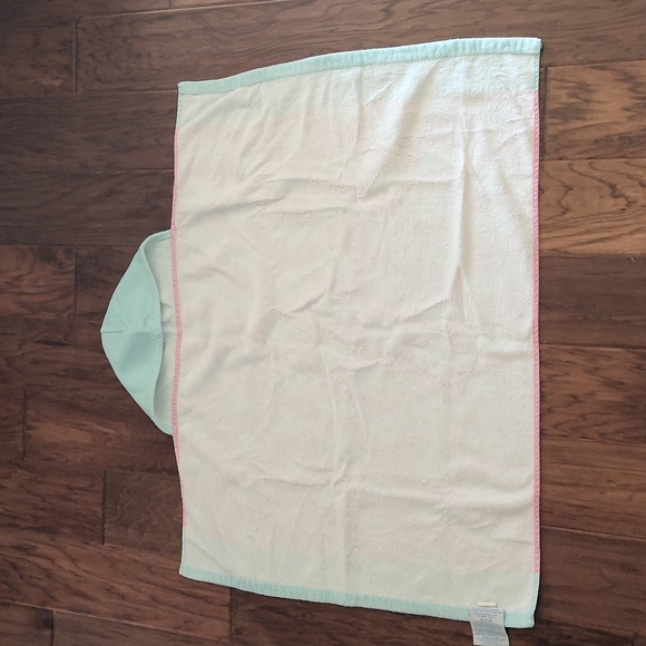 Pottery Barn Kids Hooded Towel Baby - Picture 3 of 3